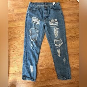 Boohoo Light Denim Mom Jean